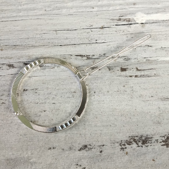 Silver Circle Geometric Hair Barrette - Picture 5 of 7